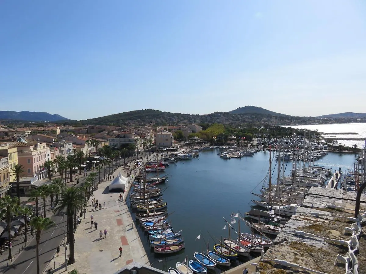 Grand T2 Vue Mer Calme Climatise 500 M Village Et Plage Parking Gratuit Sanary-sur-Mer France